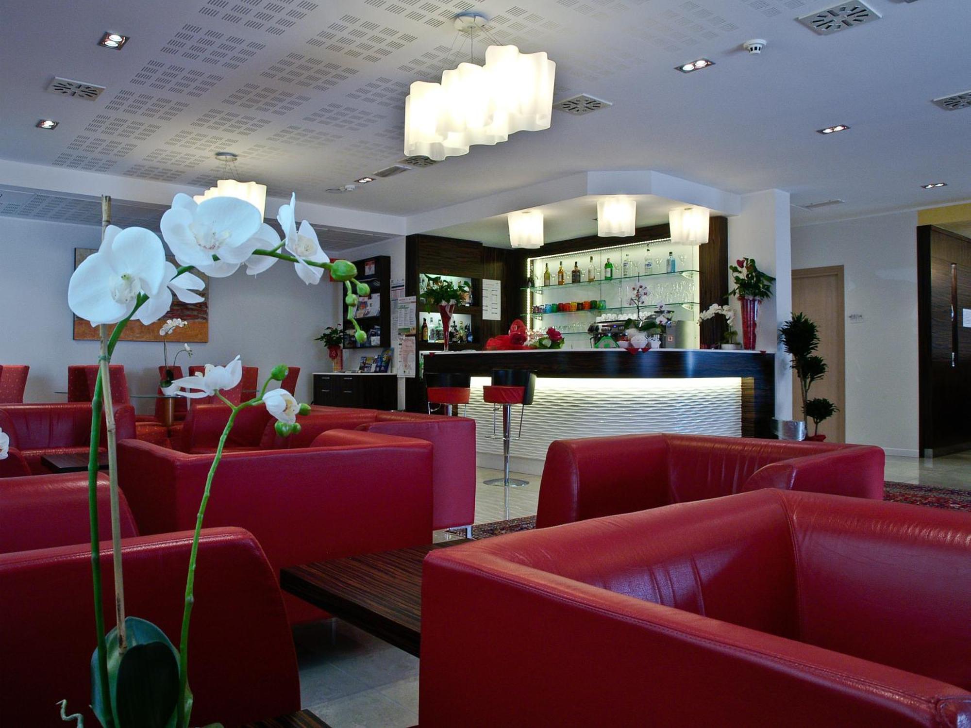 ביביונה Hotel Villa Angelina מראה חיצוני תמונה