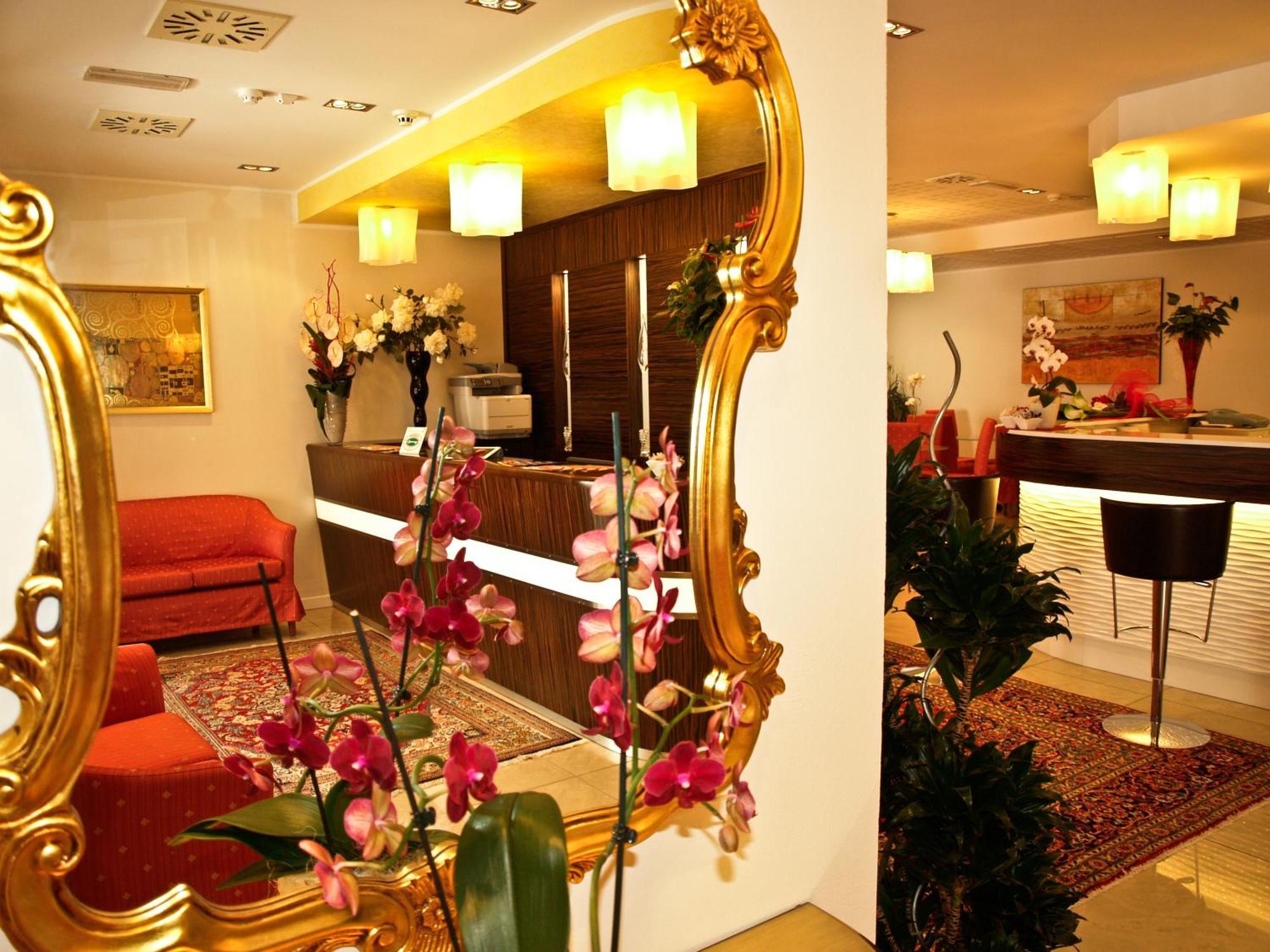 ביביונה Hotel Villa Angelina מראה חיצוני תמונה