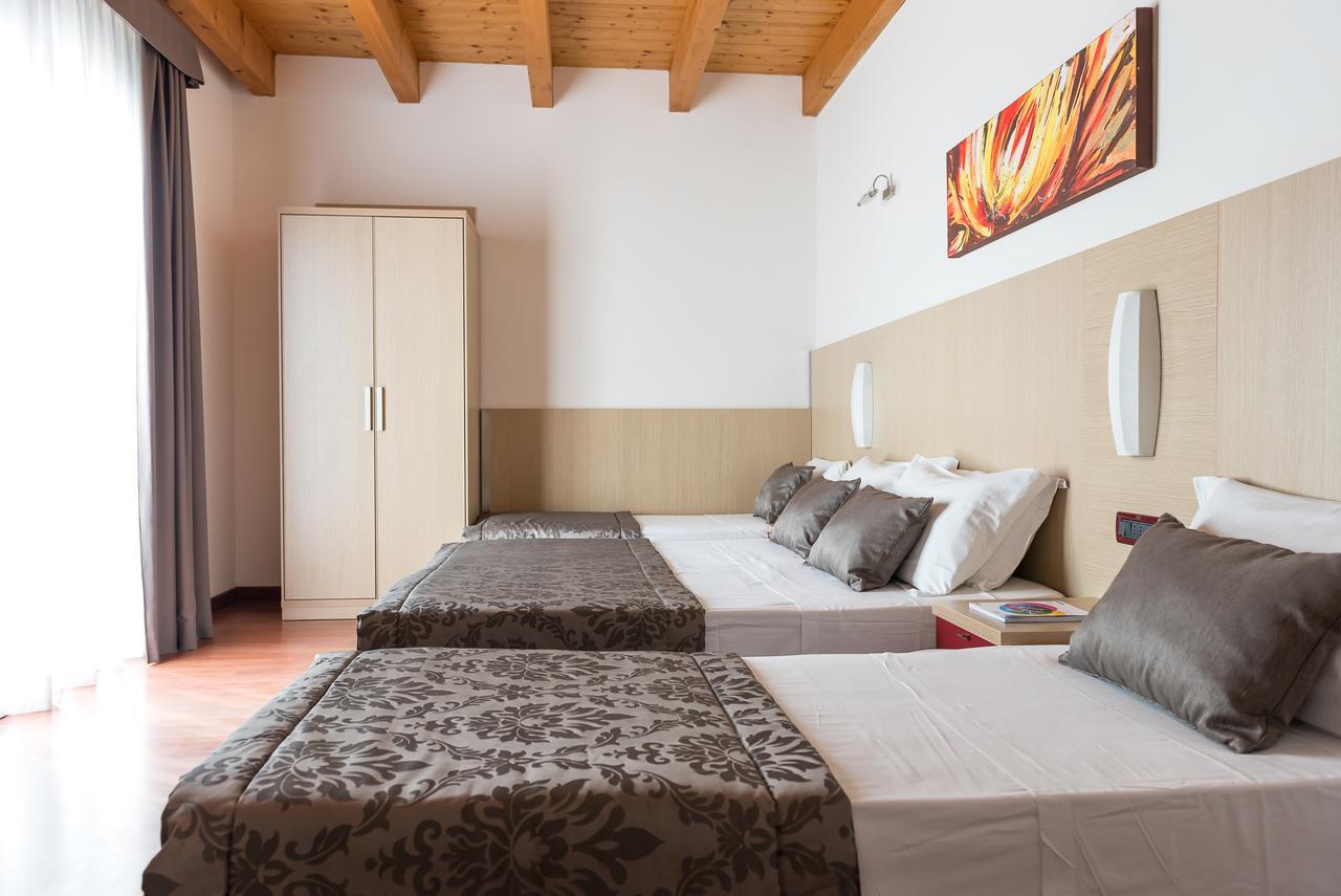 ביביונה Hotel Villa Angelina מראה חיצוני תמונה